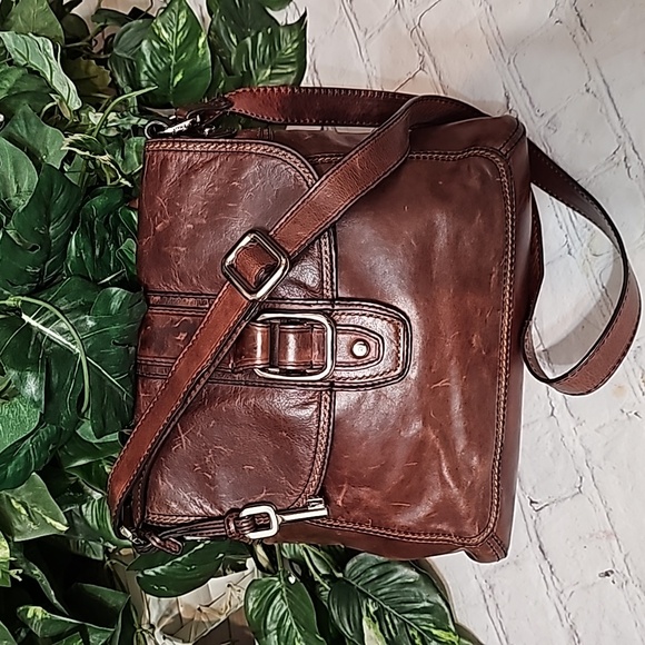 Fossil Vintage Brown Leather Crossbody/ Shoulder Bag